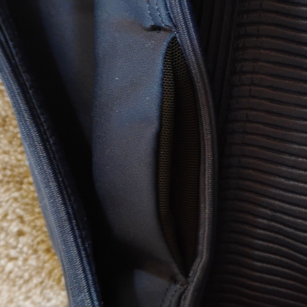 ALALA Raya Ribbed Navy Leggings - Picture 4 of 8